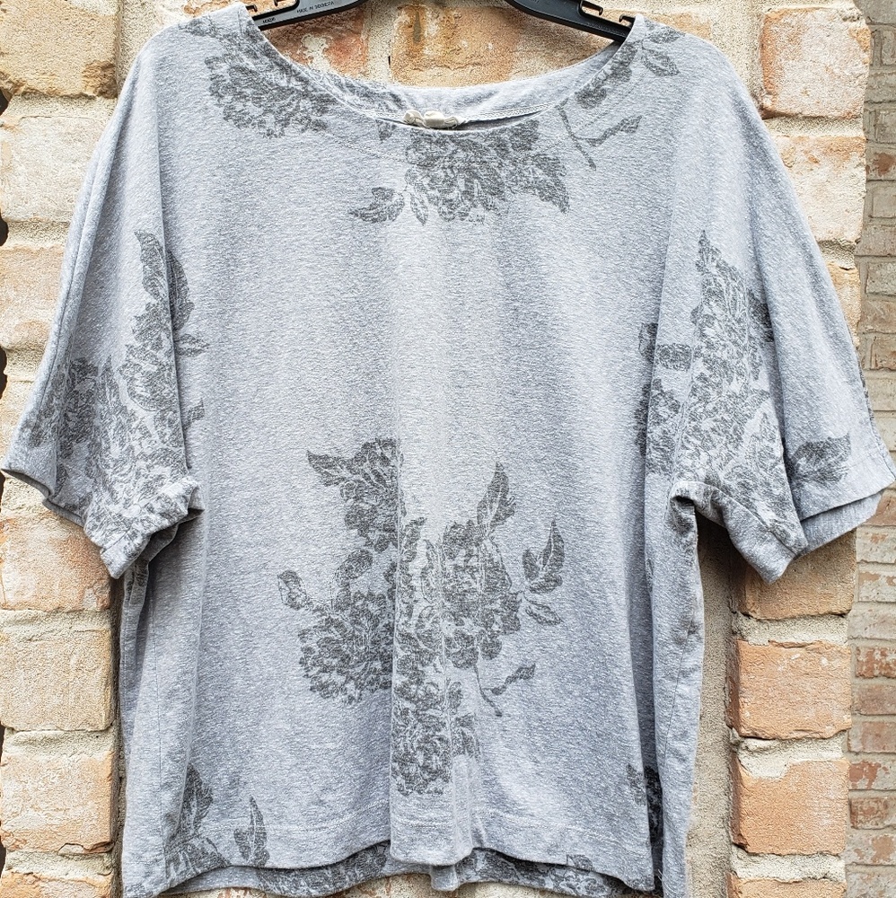 June & Delancey heather gray floral tee XL